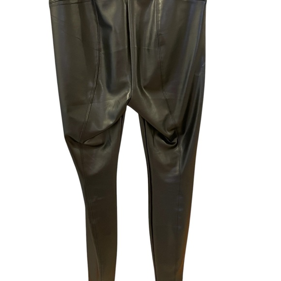 White House Black Market Runaway Leggings, Size 6, Black Faux Leather, S… - Picture 8 of 10